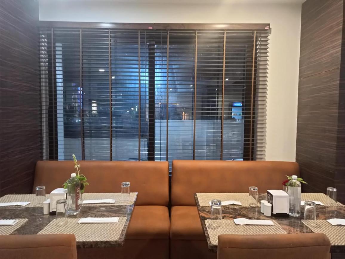 Rns One Hotel Subrahmanya ภายนอก รูปภาพ