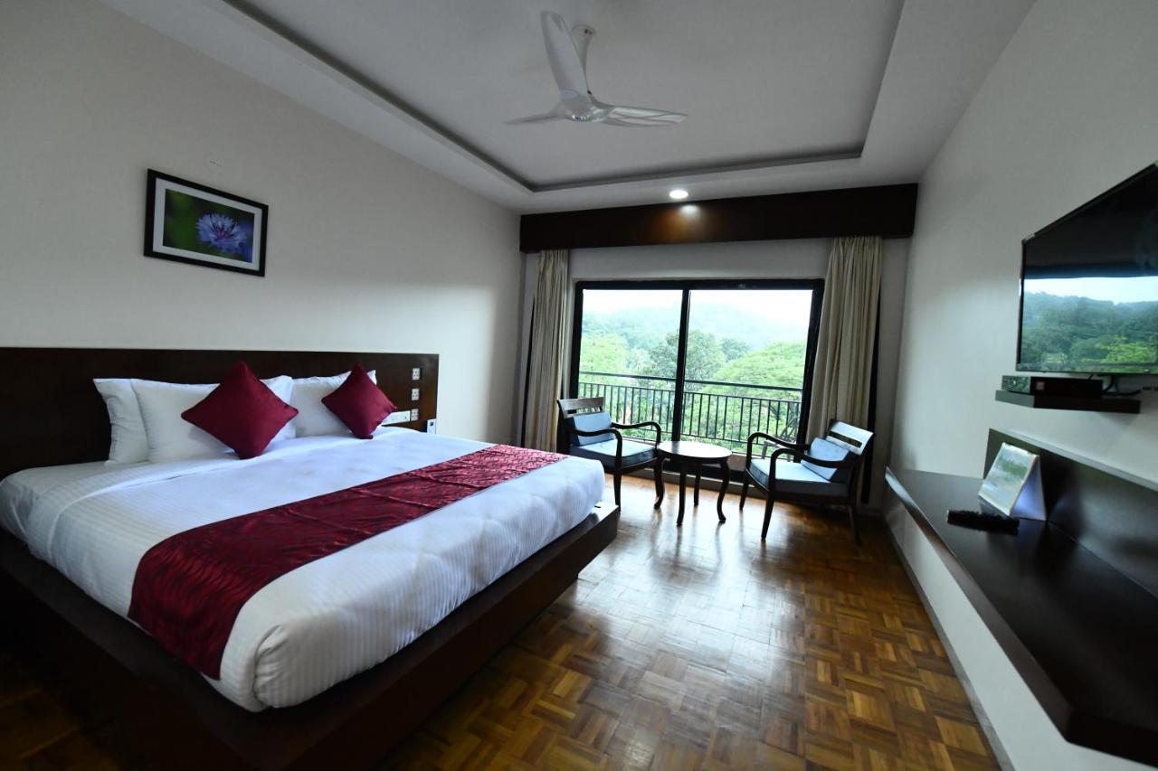 Rns One Hotel Subrahmanya ภายนอก รูปภาพ